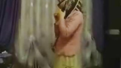 ຜູ້ຊາຍສີຂາວ fucks ສາວ Desi ຮ້ອນໃນວິດີໂອການຮ່ວມເພດເຮືອນທີ່ແທ້ຈິງ